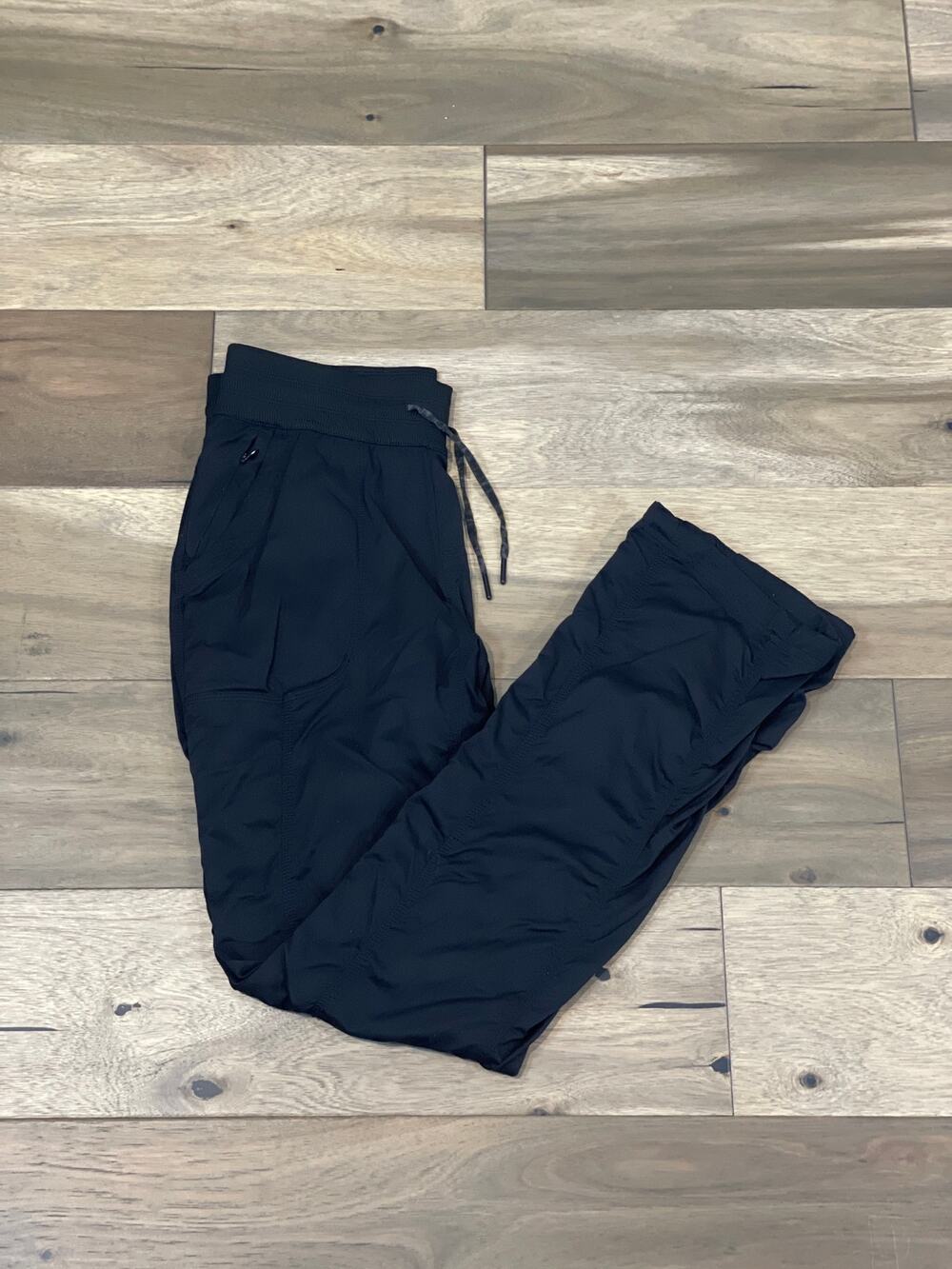 The North Face Ruched Joggers Size M Black Activewear Pants With Pockets